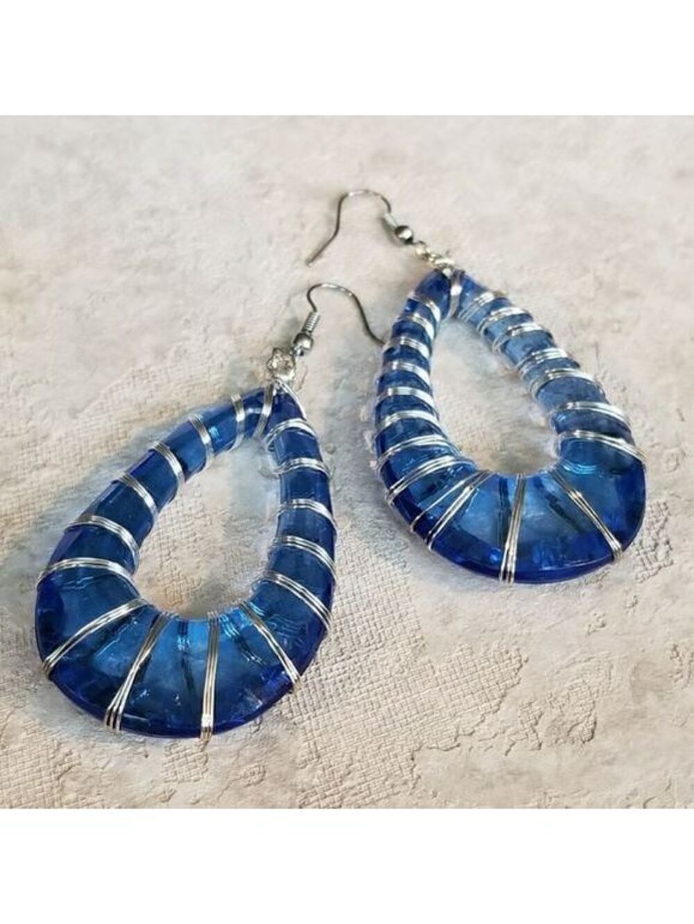 Retro 80s Lucite & Wire Earrings Blue
